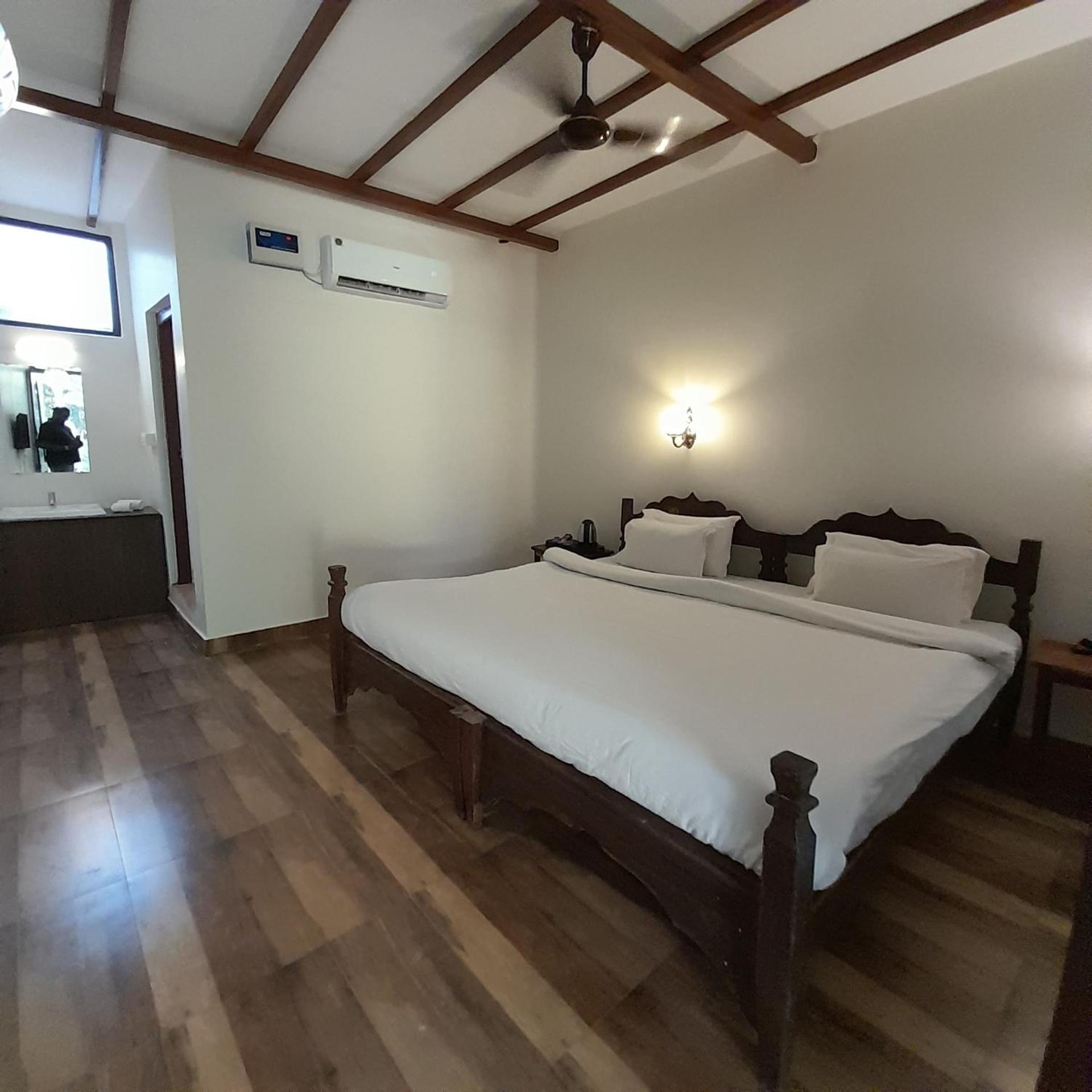 De Soul Sante Beach Resorts Morjim Goa Exterior foto